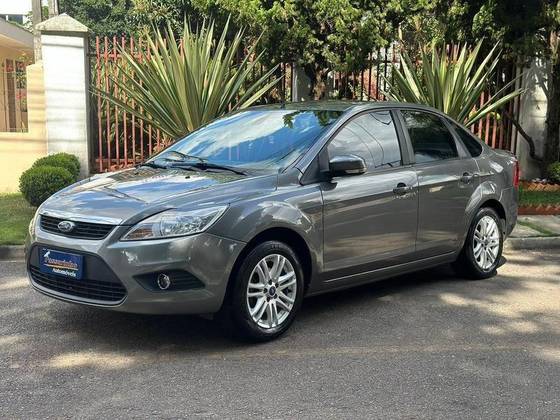FORD FOCUS 2.0 GLX SEDAN 16V FLEX 4P AUTOMÁTICO FORD FOCUS 2.0 GLX SEDAN 16V FLEX 4P AUTOMÁTICO